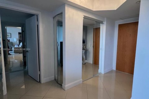 Купить кондоминиум в Авентура, Флорида 2 спальни, 107.21м2, № 1381835 - фото 2