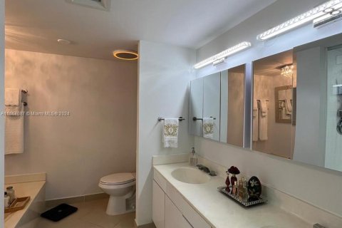 Condominio en venta en Aventura, Florida, 2 dormitorios, 107.21 m2 № 1381835 - foto 14