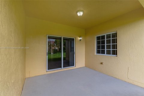 House in Homestead, Florida 2 bedrooms, 98.2 sq.m. № 1097267 - photo 11