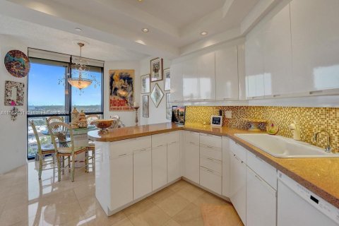 Condo in Aventura, Florida, 3 bedrooms  № 1097220 - photo 30