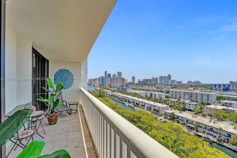 Condo in Aventura, Florida, 3 bedrooms  № 1097220 - photo 27