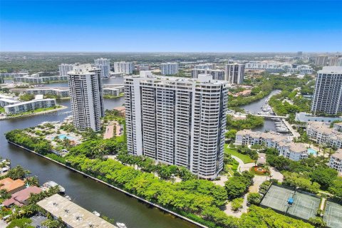 Condo in Aventura, Florida, 3 bedrooms  № 1097220 - photo 3