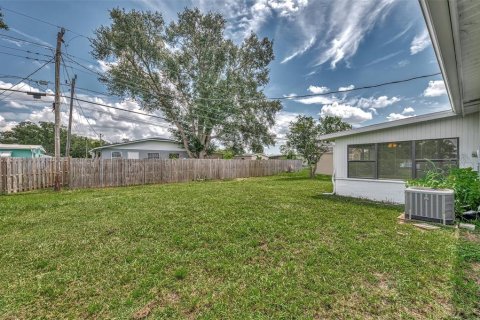 Villa ou maison à vendre à North Port, Floride: 2 chambres, 72.56 m2 № 1359201 - photo 23