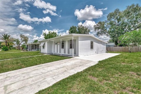 Villa ou maison à vendre à North Port, Floride: 2 chambres, 72.56 m2 № 1359201 - photo 25