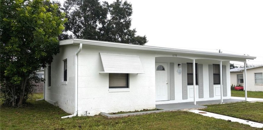 House in North Port, Florida 2 bedrooms, 72.56 sq.m. № 1359201