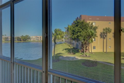 Condominio en venta en Tamarac, Florida, 2 dormitorios, 102.29 m2 № 914267 - foto 8