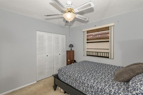 Condo in Tamarac, Florida, 2 bedrooms  № 914268 - photo 11
