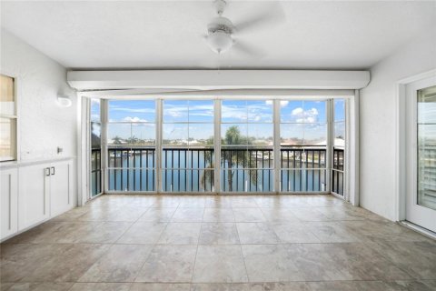 Copropriété à vendre à Punta Gorda, Floride: 3 chambres, 170.01 m2 № 1126536 - photo 3