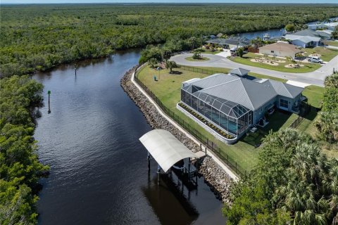 Villa ou maison à vendre à Port Charlotte, Floride: 3 chambres, 188.68 m2 № 1201929 - photo 1