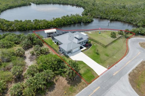 Casa en venta en Port Charlotte, Florida, 3 dormitorios, 188.68 m2 № 1201929 - foto 10