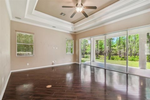 Casa en venta en Land O' Lakes, Florida, 5 dormitorios, 272.48 m2 № 1145163 - foto 13