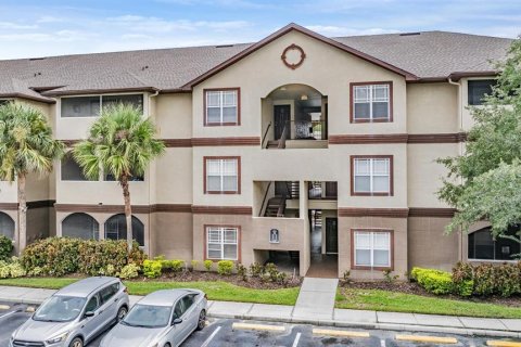 Condo in Tampa, Florida, 1 bedroom  № 1379707 - photo 1