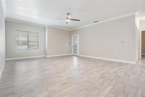 Condo in Tampa, Florida, 1 bedroom  № 1379707 - photo 10