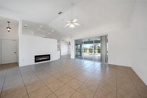 Villa ou maison à vendre à Punta Gorda, Floride: 3 chambres, 183.76 m2 № 1303296 - photo 3