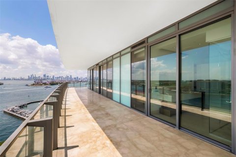 Condo in Miami Beach, Florida, 4 bedrooms  № 726102 - photo 15