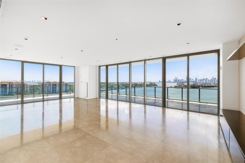 Condo in Miami Beach, Florida, 4 bedrooms  № 726102 - photo 16