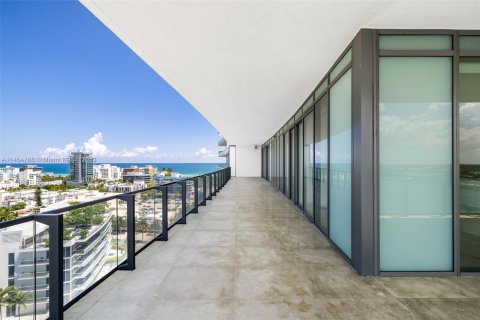 Condo in Miami Beach, Florida, 4 bedrooms  № 726102 - photo 11