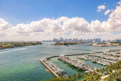 Condo in Miami Beach, Florida, 4 bedrooms  № 726102 - photo 8