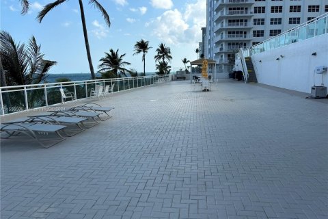 Copropriété à vendre à Fort Lauderdale, Floride: 2 chambres, 169.18 m2 № 1077656 - photo 28