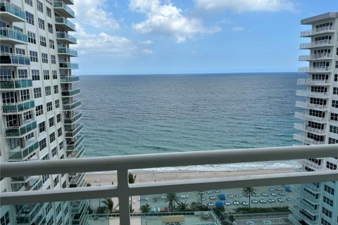 Condo in Fort Lauderdale, Florida, 2 bedrooms  № 1077656 - photo 3