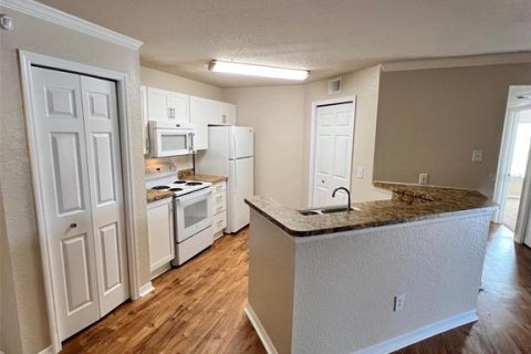 Condominio en venta en Lutz, Florida, 3 dormitorios, 120.49 m2 № 1114800 - foto 2