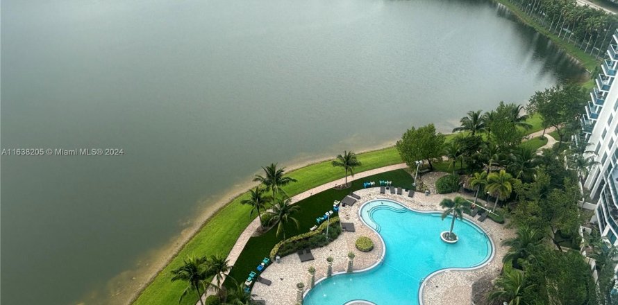 Condo in Sunrise, Florida, 3 bedrooms  № 1310794