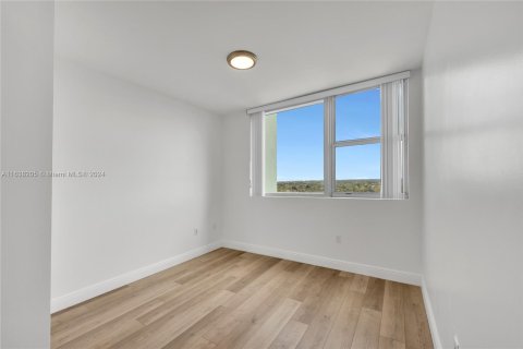 Condo in Sunrise, Florida, 3 bedrooms  № 1310794 - photo 27