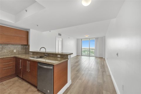 Condo in Sunrise, Florida, 3 bedrooms  № 1310794 - photo 15