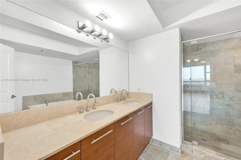 Condo in Sunrise, Florida, 3 bedrooms  № 1310794 - photo 24