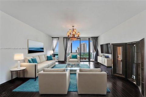 Condominio en venta en Fort Lauderdale, Florida, 4 dormitorios, 388.98 m2 № 1310791 - foto 29