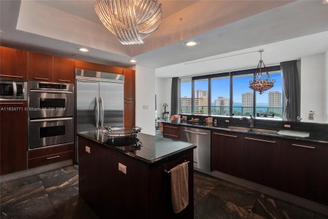 Condominio en venta en Fort Lauderdale, Florida, 4 dormitorios, 388.98 m2 № 1310791 - foto 24