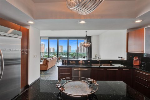 Condominio en venta en Fort Lauderdale, Florida, 4 dormitorios, 388.98 m2 № 1310791 - foto 25