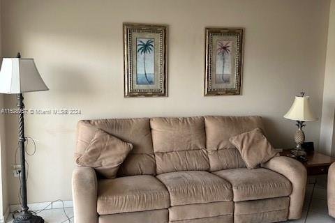 Condo in Sunny Isles Beach, Florida, 1 bedroom  № 1206917 - photo 24