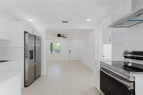 Casa en venta en Hollywood, Florida, 3 dormitorios, 80.55 m2 № 1352211 - foto 9