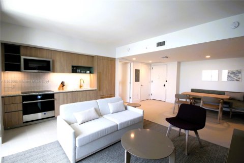 Condo in Miami, Florida, 2 bedrooms  № 1352212 - photo 4