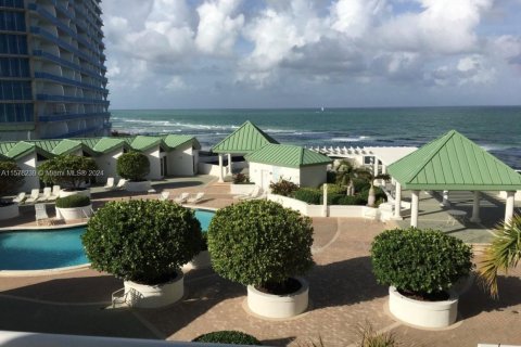 Copropriété à louer à Sunny Isles Beach, Floride: 2 chambres, 169.08 m2 № 1147096 - photo 3