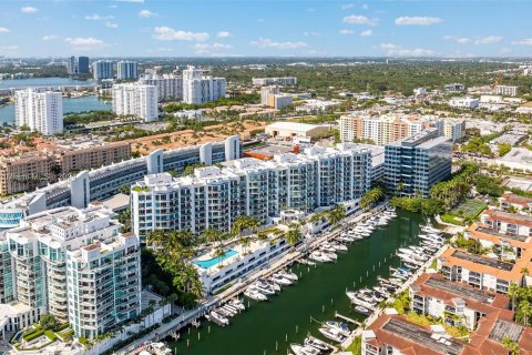 Condo in Aventura, Florida, 1 bedroom  № 1207173 - photo 2