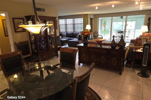 Condominio en venta en Pompano Beach, Florida, 3 dormitorios, 150.5 m2 № 1207327 - foto 19