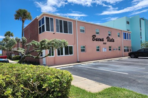 Condo in Cocoa Beach, Florida, 1 bedroom  № 1347049 - photo 29