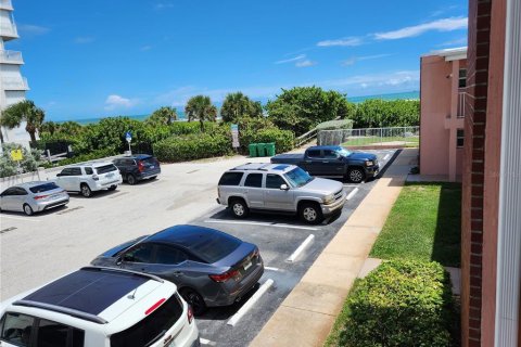 Condo in Cocoa Beach, Florida, 1 bedroom  № 1347049 - photo 25