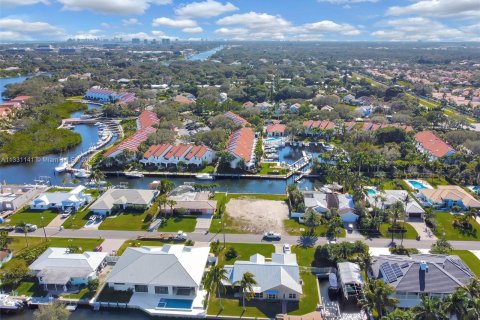 Casa en venta en Palm Beach Gardens, Florida, 138.52 m2 № 272155 - foto 2