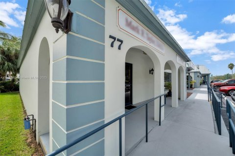 Immobilier commercial à vendre à Vero Beach, Floride № 754044 - photo 8