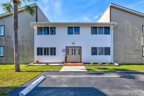 Condo in Punta Gorda, Florida, 2 bedrooms  № 1169057 - photo 6