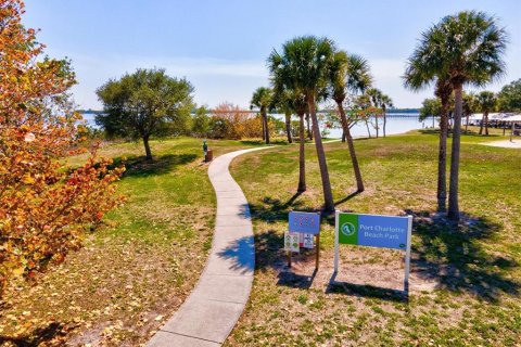 Condo in Punta Gorda, Florida, 2 bedrooms  № 1169057 - photo 28