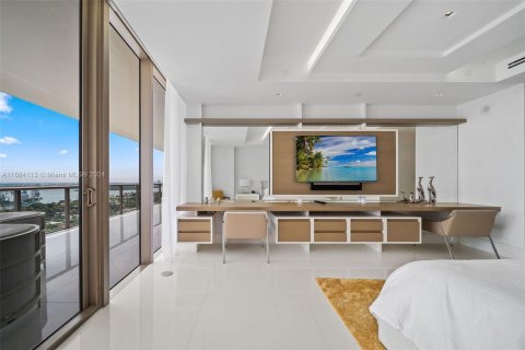 Condominio en venta en Bal Harbour, Florida, 4 dormitorios, 330.36 m2 № 1419839 - foto 19