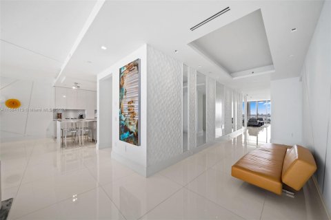 Condominio en venta en Bal Harbour, Florida, 4 dormitorios, 330.36 m2 № 1419839 - foto 13