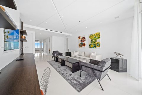 Condominio en venta en Bal Harbour, Florida, 4 dormitorios, 330.36 m2 № 1419839 - foto 14