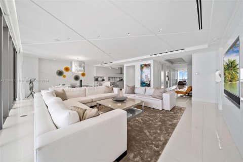 Condominio en venta en Bal Harbour, Florida, 4 dormitorios, 330.36 m2 № 1419839 - foto 4