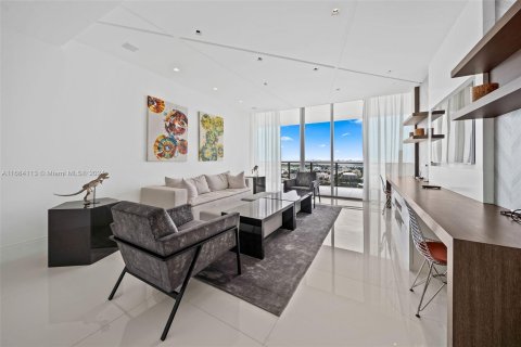 Condominio en venta en Bal Harbour, Florida, 4 dormitorios, 330.36 m2 № 1419839 - foto 15