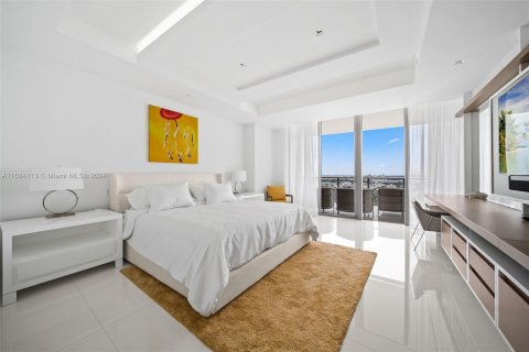 Condominio en venta en Bal Harbour, Florida, 4 dormitorios, 330.36 m2 № 1419839 - foto 21